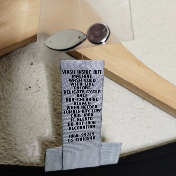 Catherines Black Jewel Embellished Short Sleeve Top Plus Size 0X - Picture 6 of 6